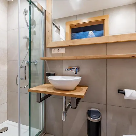Alpinn Wellness 2 Alpehytte *