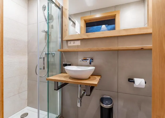 Alpinn Wellness 2 Chalé *